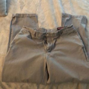 Men’s khaki Vineyard Vines club pants size 35x32